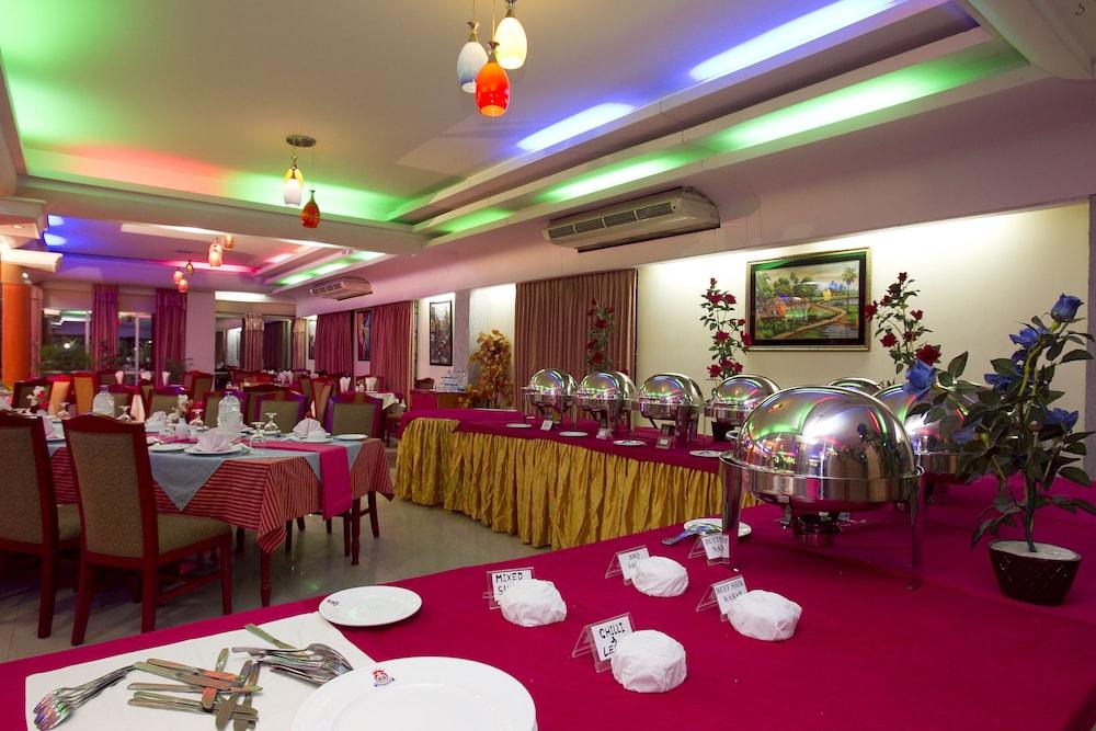 Hotel Metro International ซิลเฮติ ภายนอก รูปภาพ